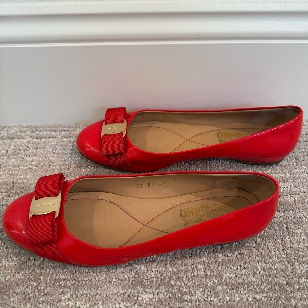 Salvatore Ferragamo Varina Ballet Flat - Picture 4 of 15